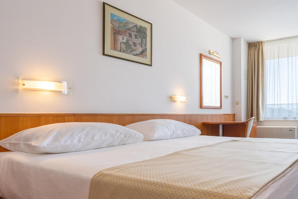 Hotel Sunce 1/16