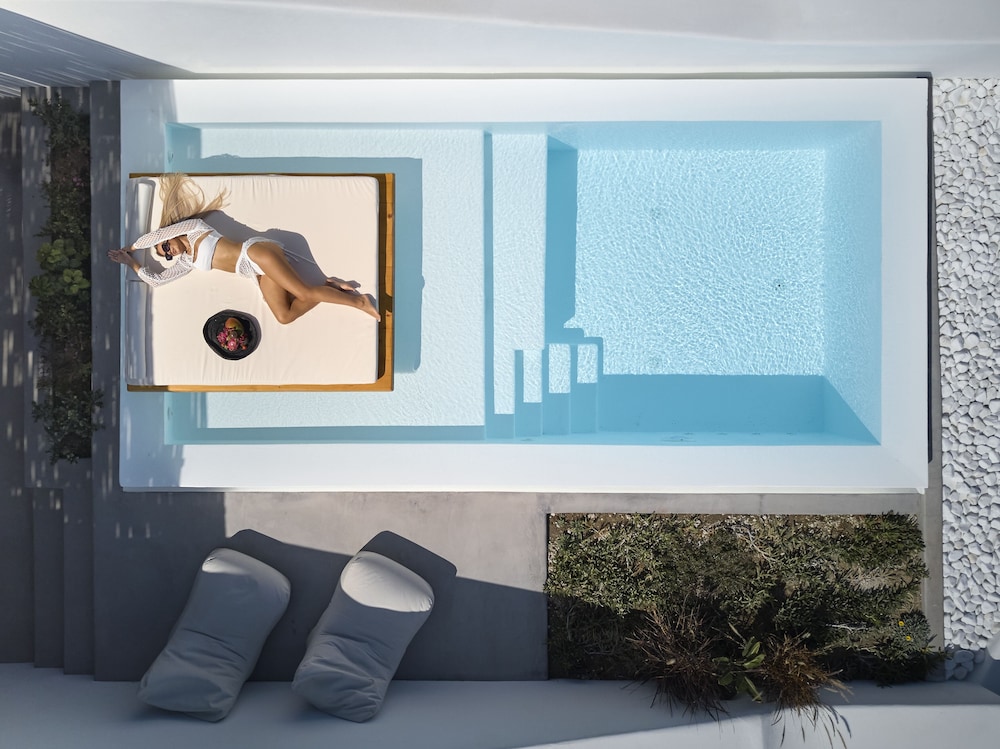 Phos The Boutique Luxury Hotel & Villas 50/50