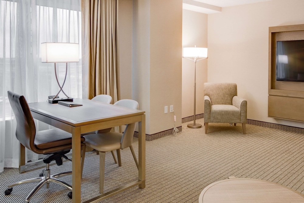 Embassy Suites by Hilton Columbus Dublin 53/55