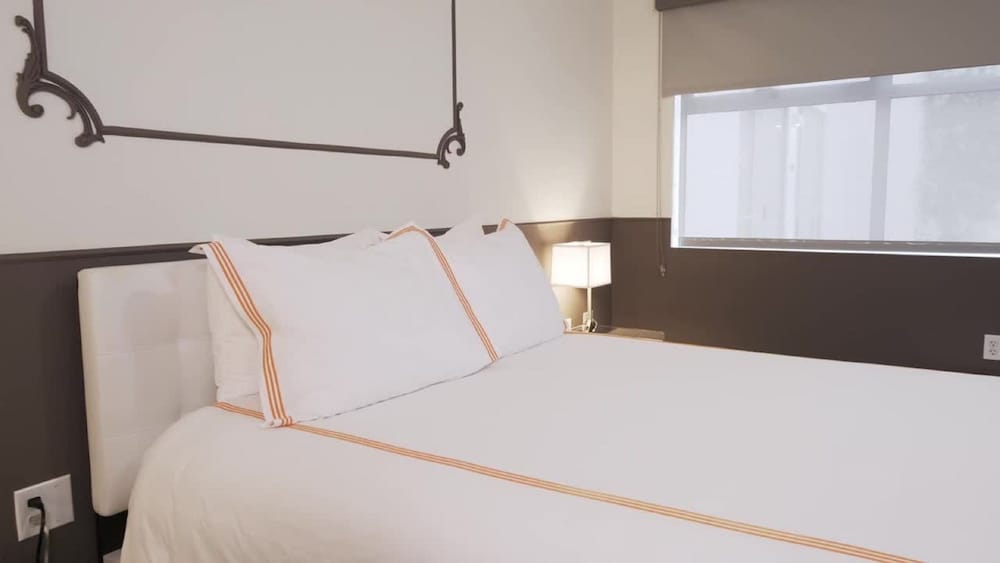 HOTEL JULIAN 30/50
