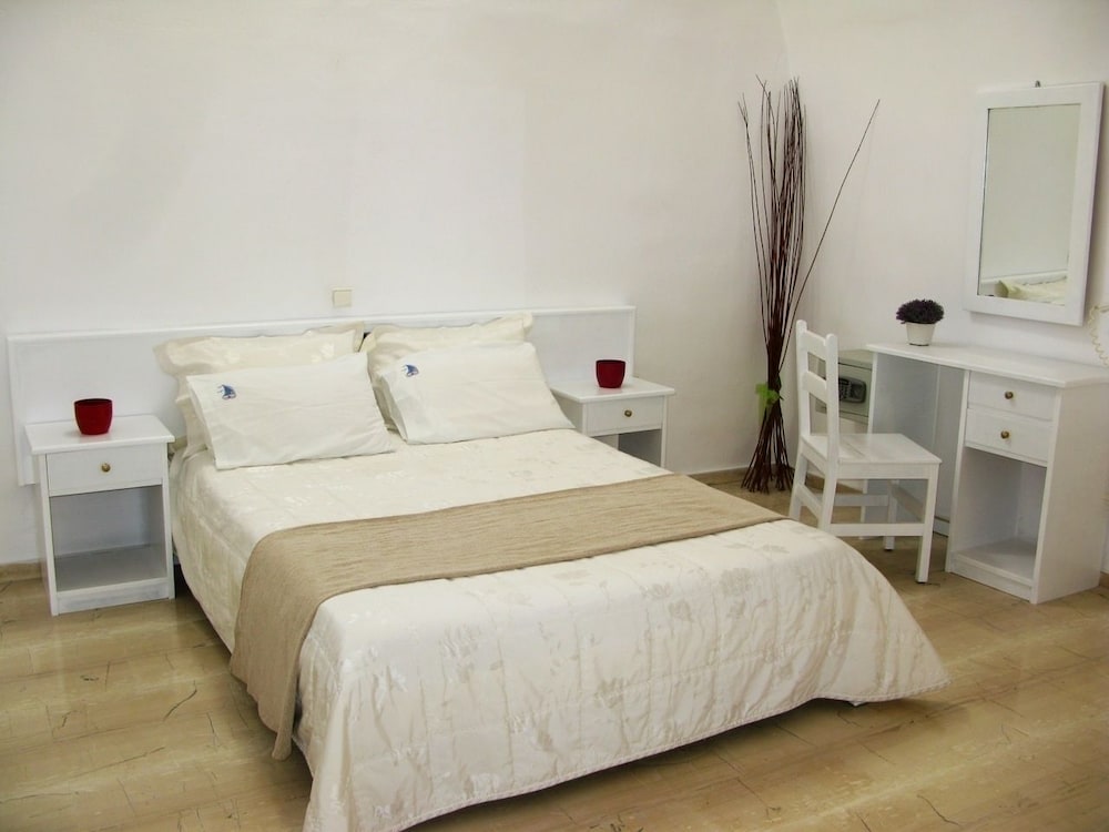 Nomikos Villas 6/46