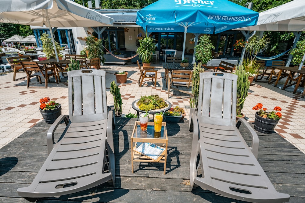 Island Hostel - Adults only 35/49