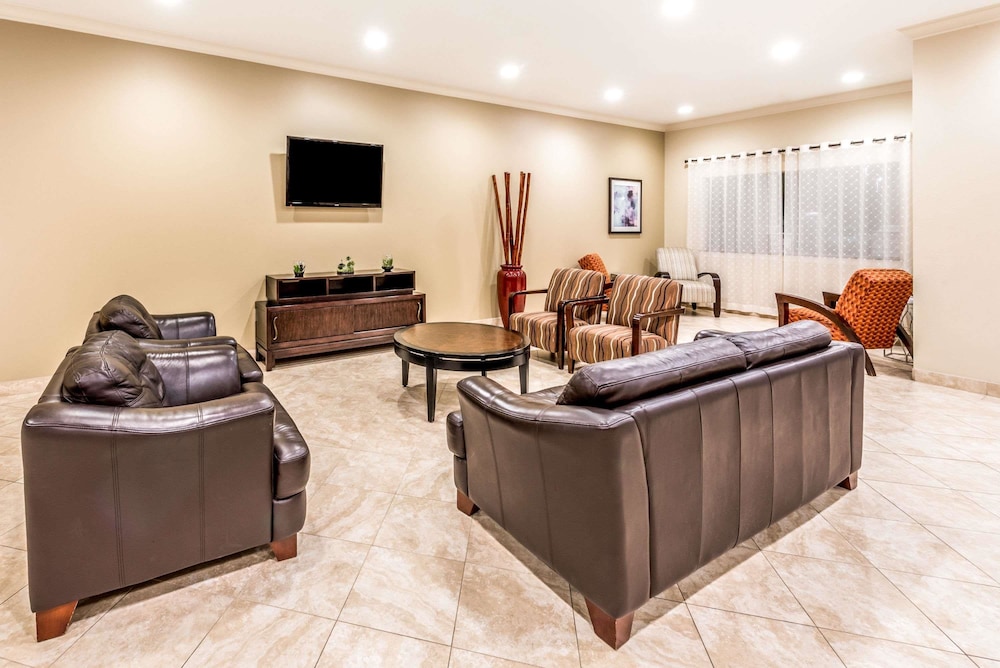 Ramada By Wyndham College Station 45/55
