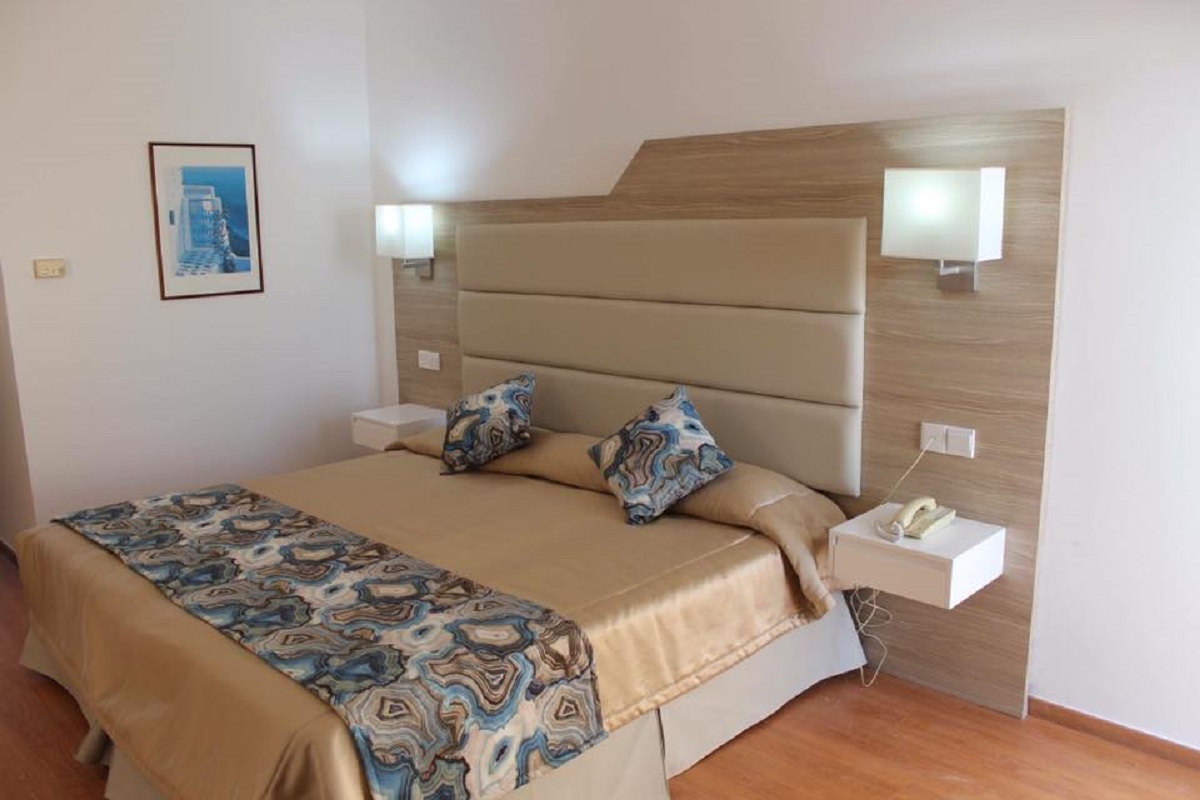 TWIN ROOM SIDE SEA VIEW