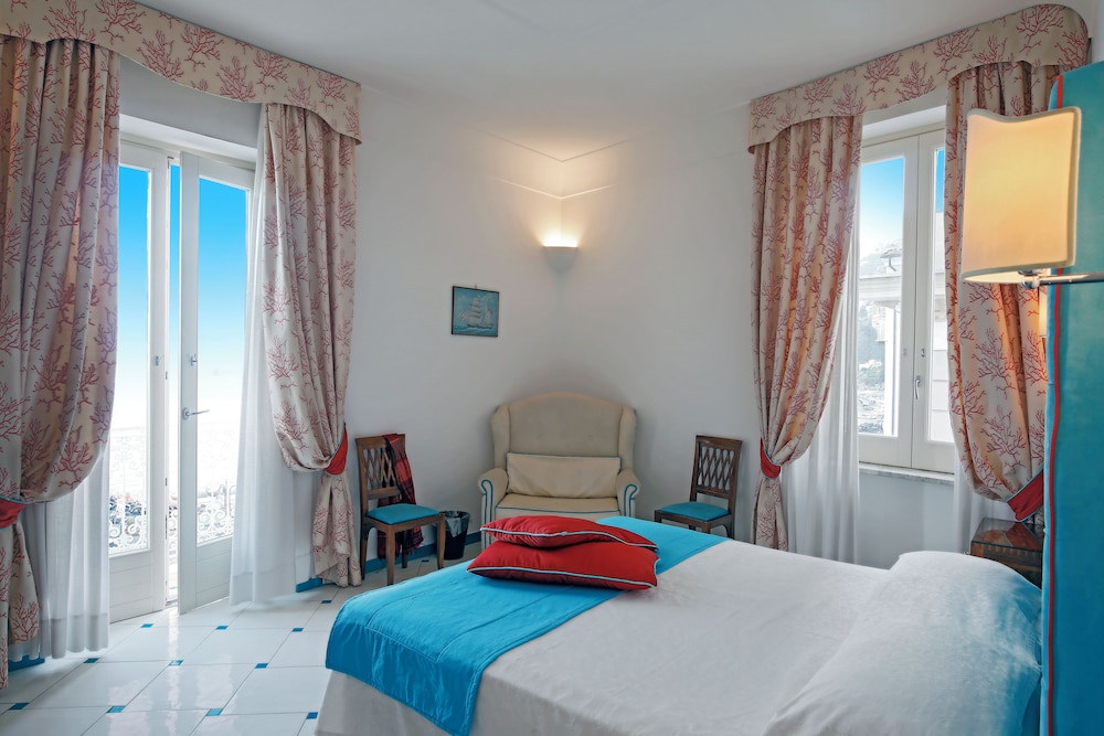 DELUXE, SEA VIEW