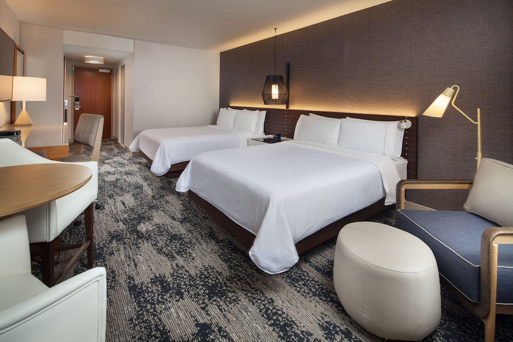 Westin Gaslamp Quarter 16/61