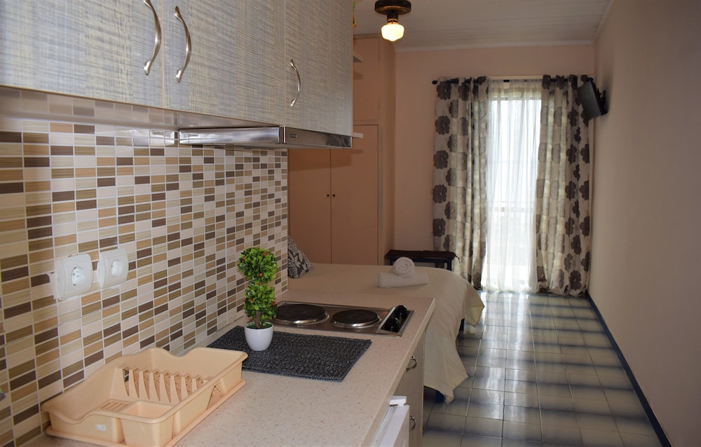Paradise Apartments 6/43