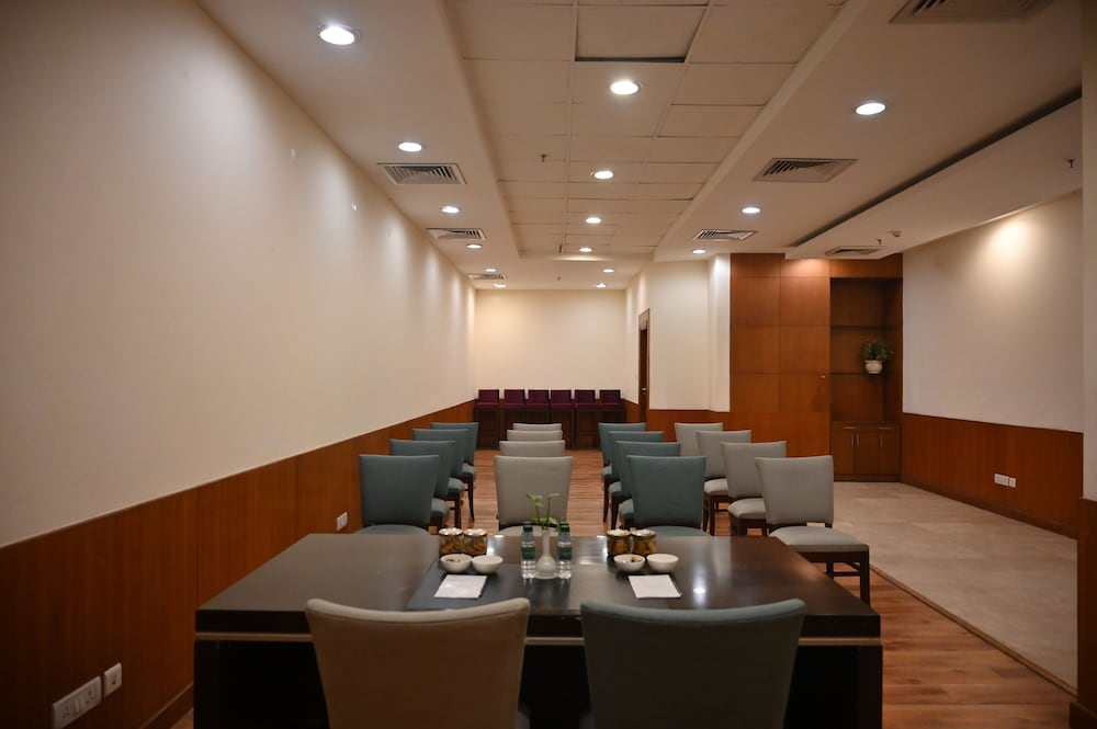 Savoy Suites Greater Noida 58/61