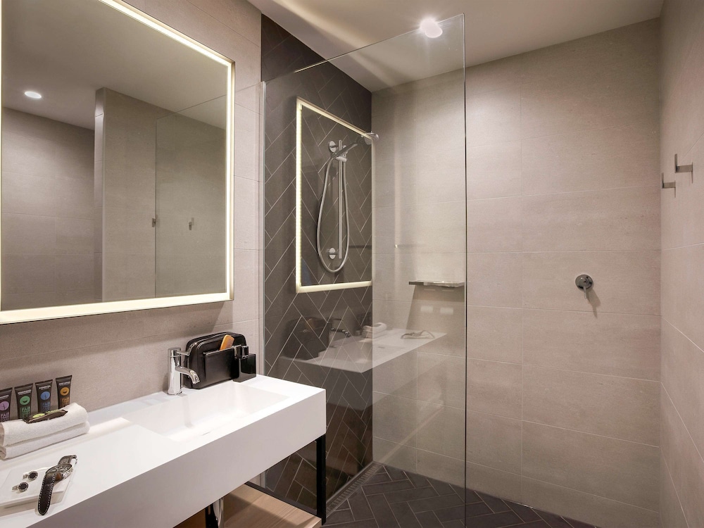 Novotel Melbourne South Wharf 8/76