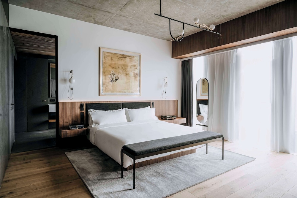 NOBU, SUITE