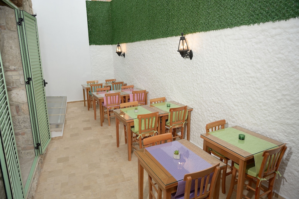 Brothers Cesme Boutique Hotel 27/33
