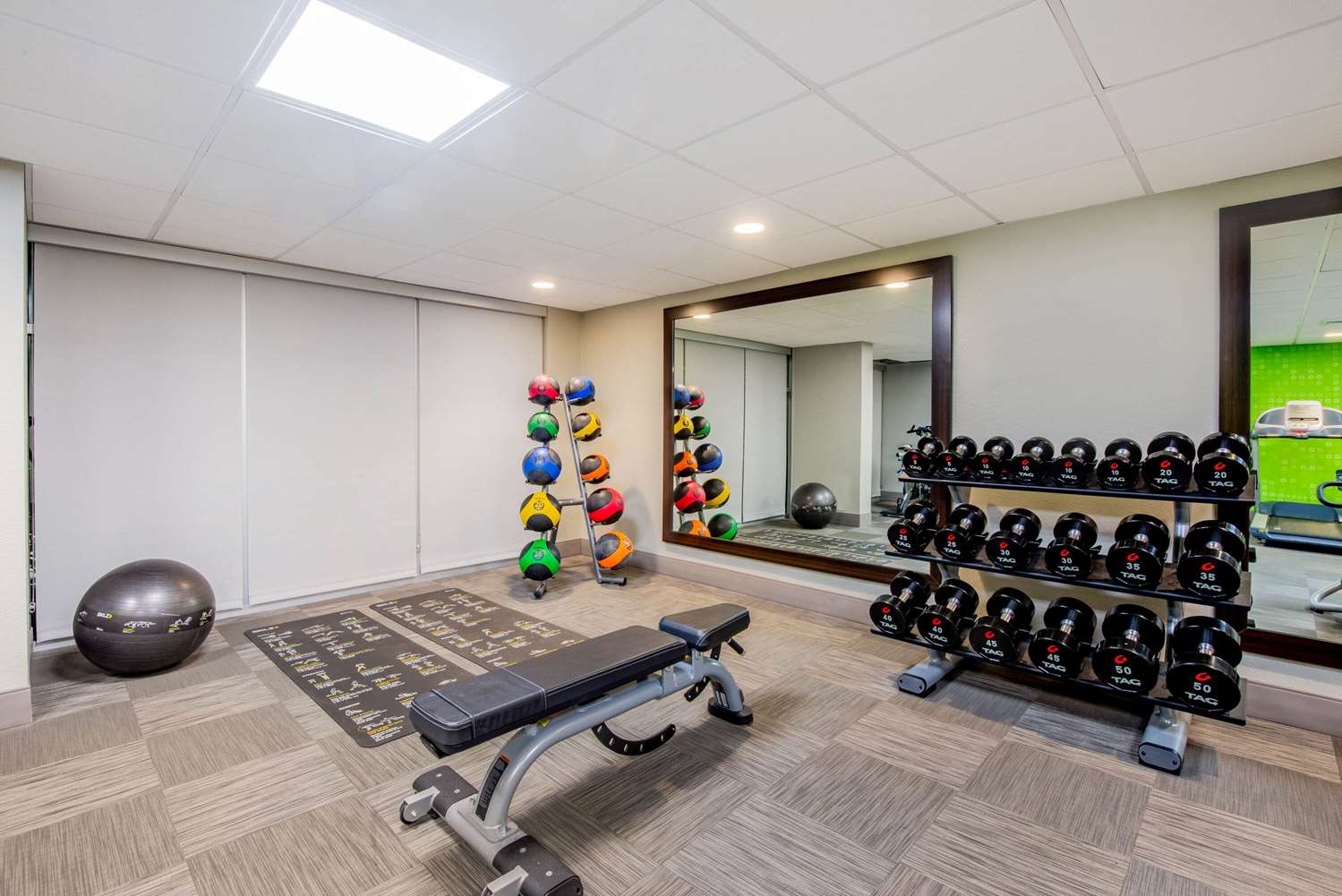 La Quinta Inn & Suites by Wyndham Baltimore BWI Airport 29/52