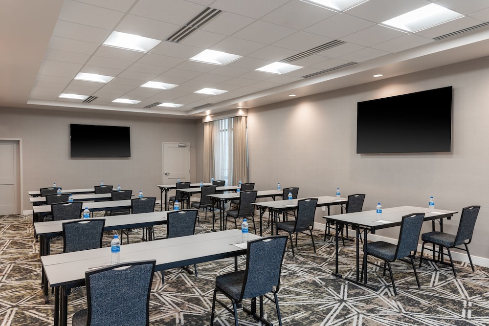 Residence Inn by Marriott Lancaster Palmdale 31/42