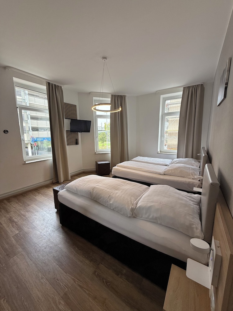 Central Hotel Duisburg 6/34