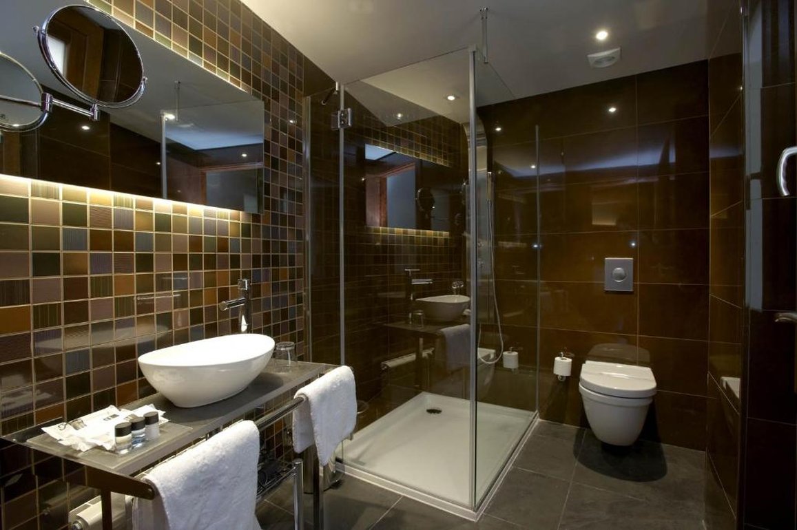 Hotel Sancho Abarca 40/44