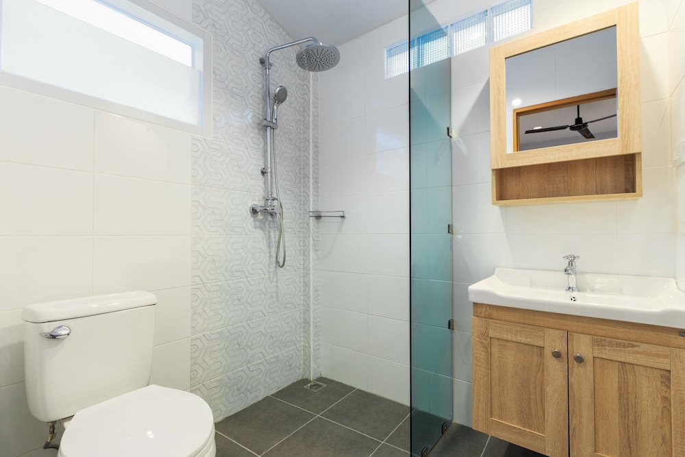 Gala Villa New Modern Luxury 5 Bed 19/22