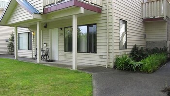 Whale s Tail Guest Suites 3/33