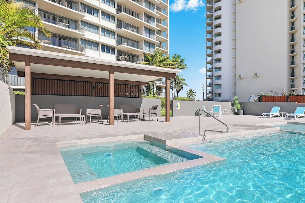 MAJORCA ISLE BEACHSIDE RESORT 5/56