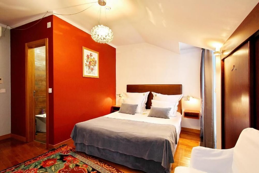 Hotel Mestre de Avis 15/50