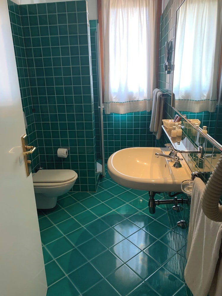 PULICINU HOTEL 43/50