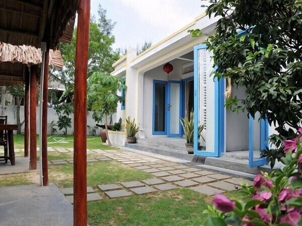 Local Beach Homestay 25/31