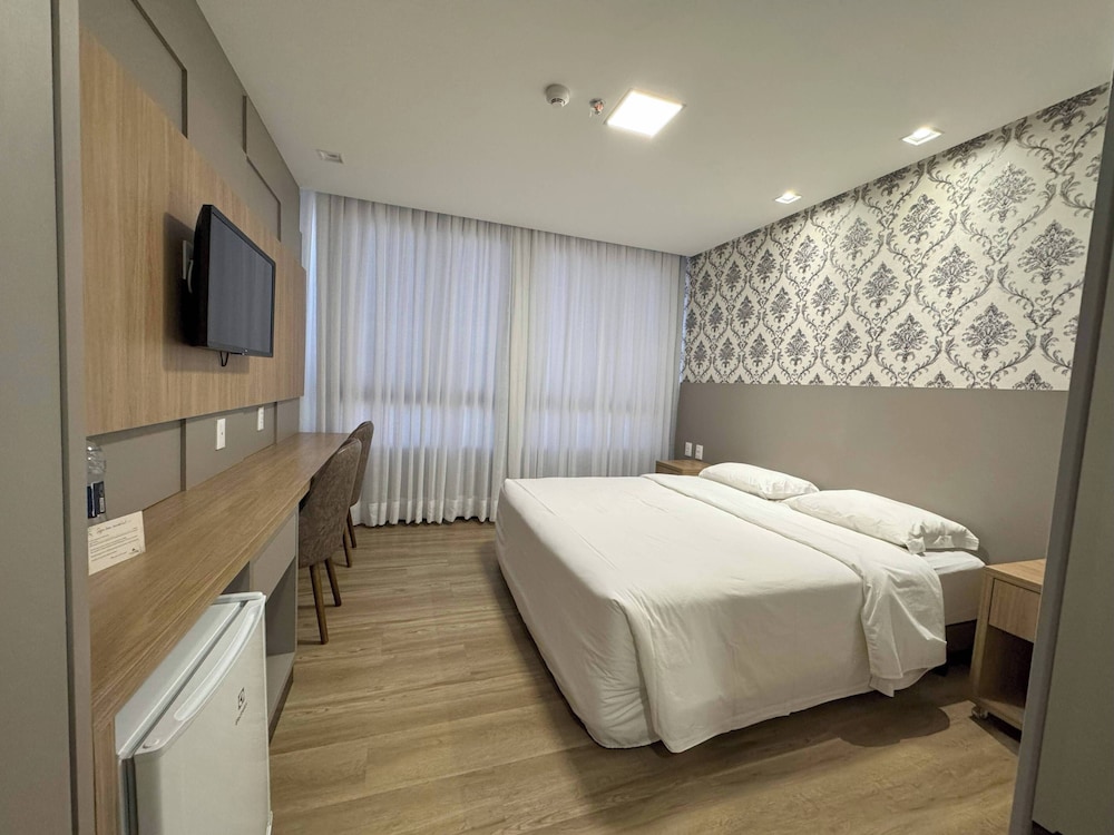 Hotel das Americas 12/48