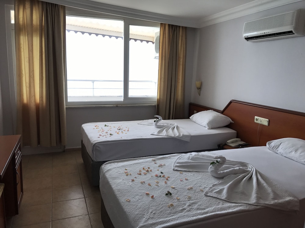 Muz Hotel 9/47