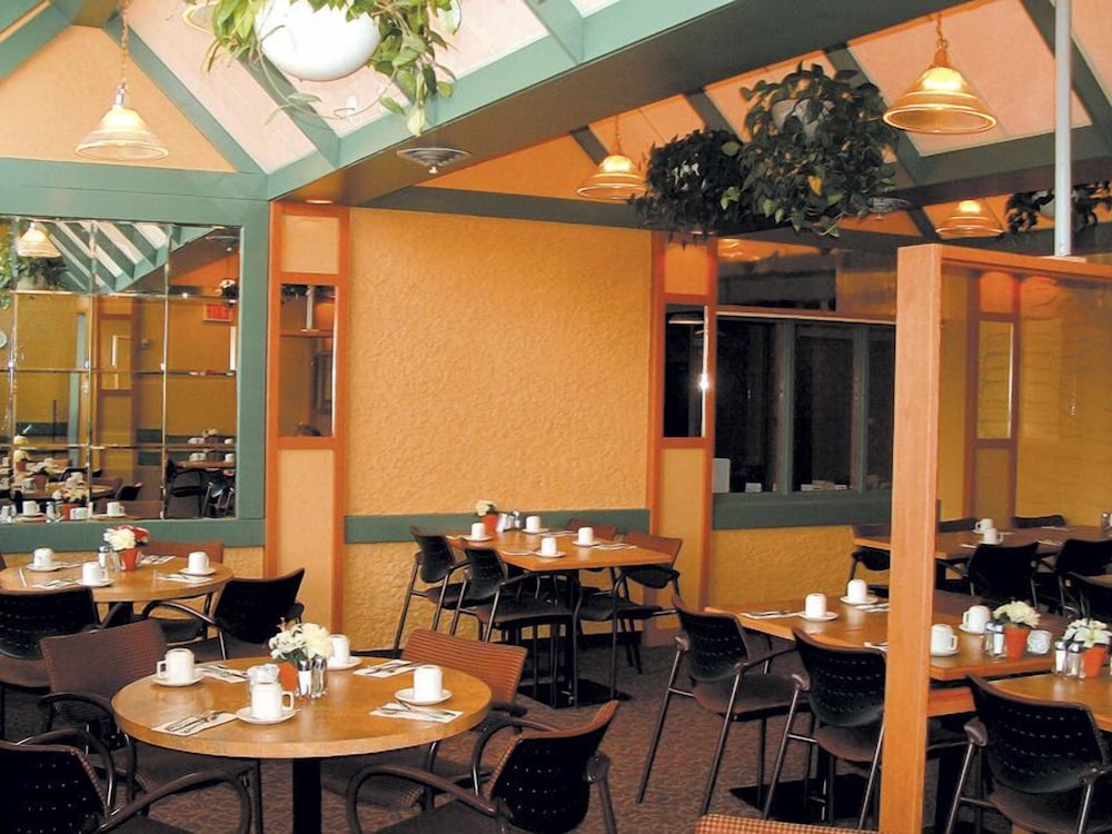Travelodge by Wyndham Winnipeg East 38/47