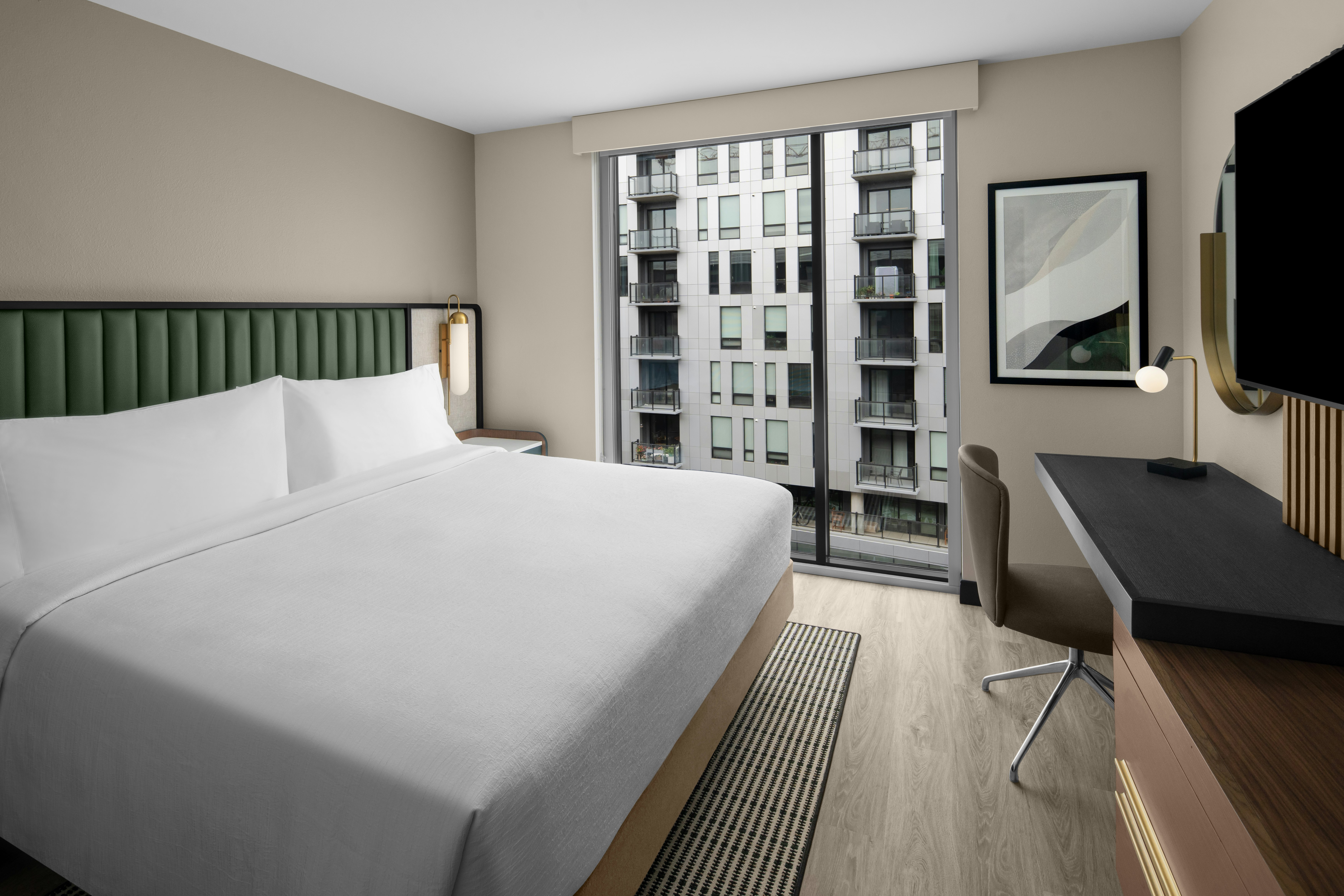 2 BEDROOMS, SUITE, 2 KING BEDS, SOFA