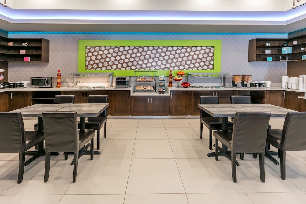 Ramada By Wyndham El Paso 29/38