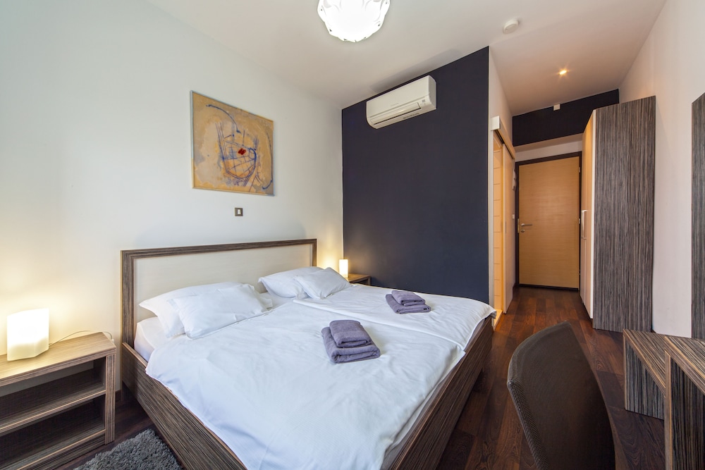 Marmontova Luxury Rooms 14/46