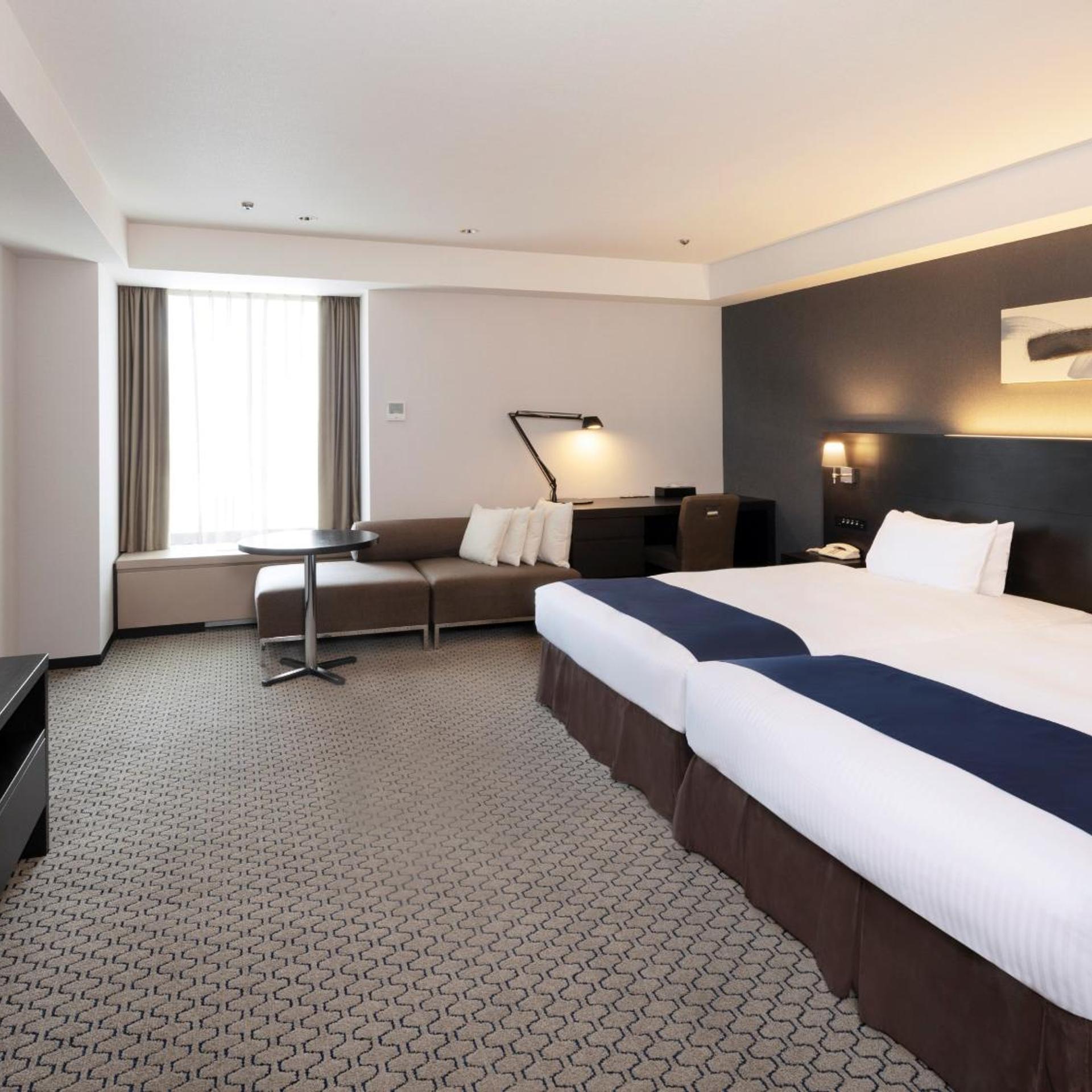 Hollywood, Twin Beds, Executive Level, Large