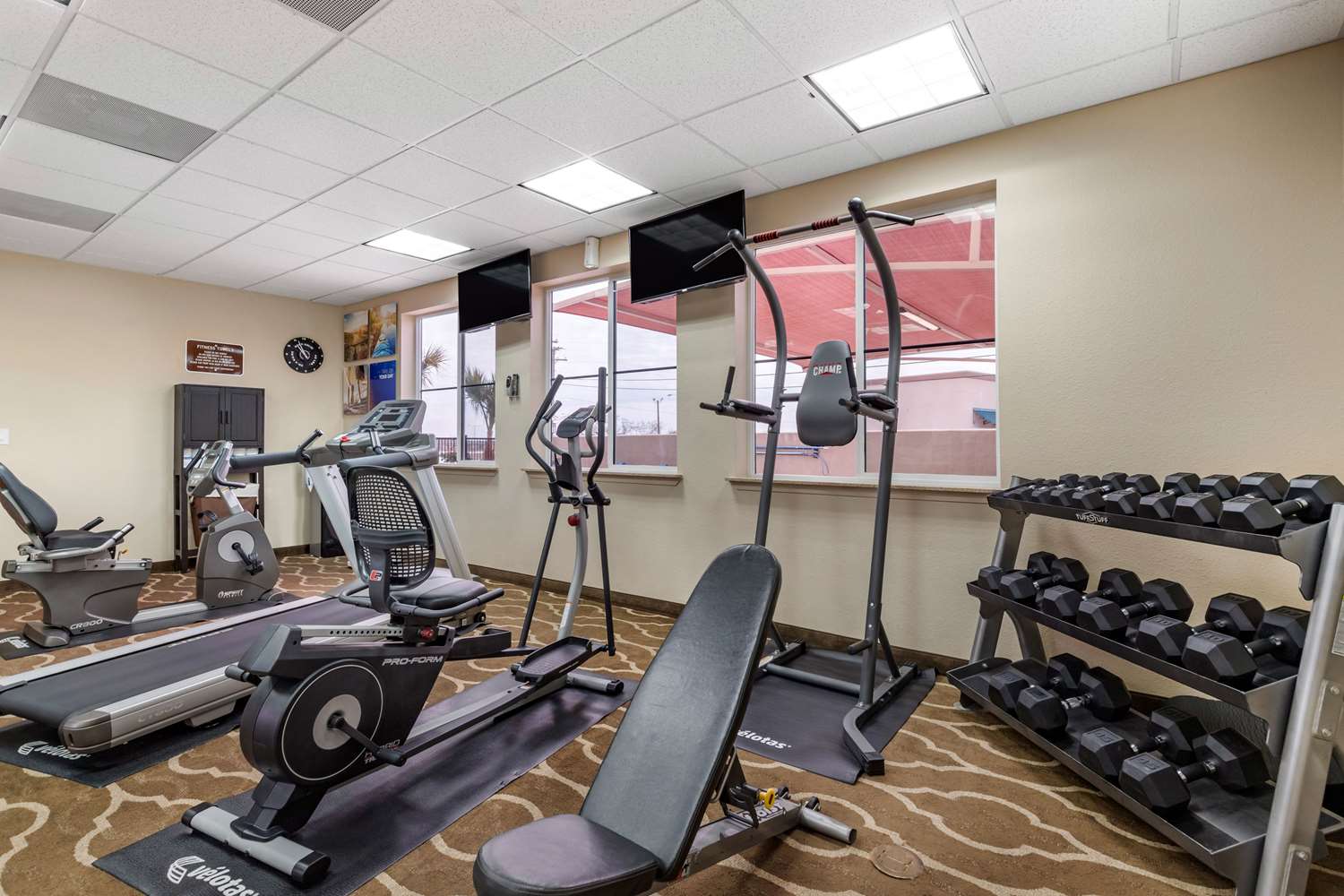 Comfort Inn Suites Lakeside 17/37