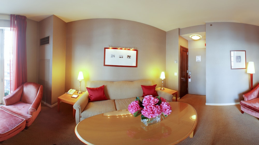 Hotel Giraffe 38/61
