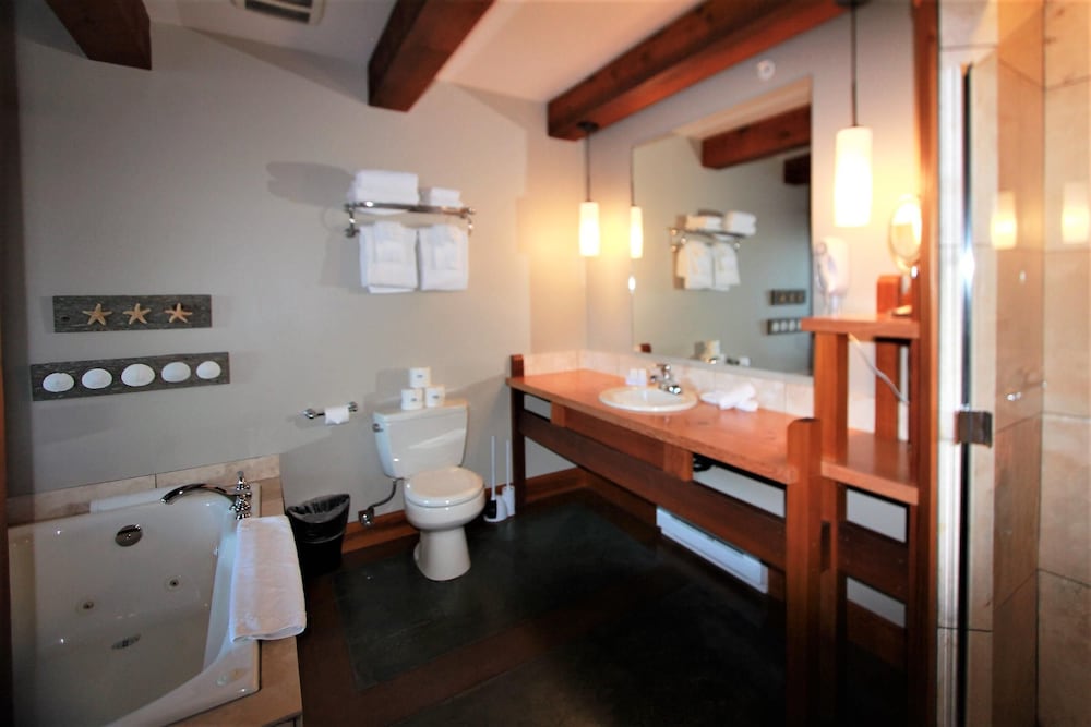 Seaside Ucluelet Hotel 27/34