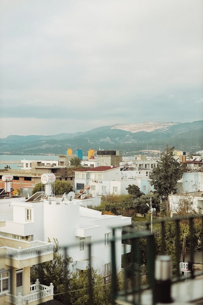 Limon Inn Hotel 52/60