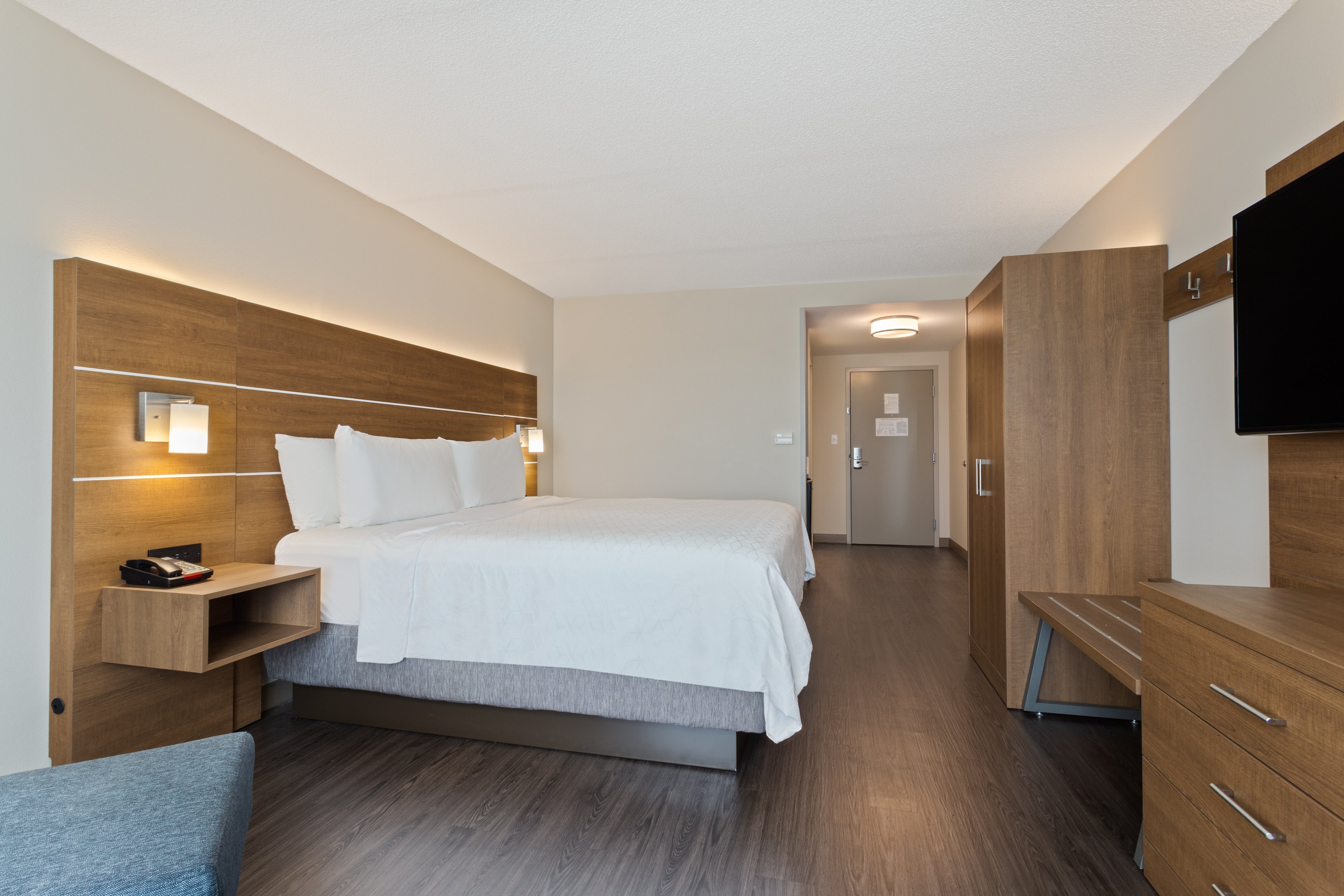 Leisure, King Bed