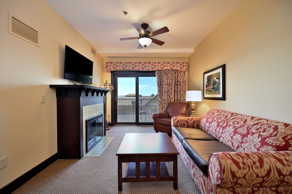 Chase On The Lake Resort Hotel 29/51