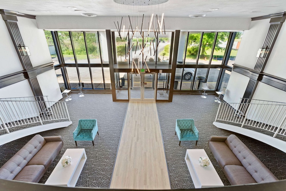 Days Inn By Wyndham Erie 24/39
