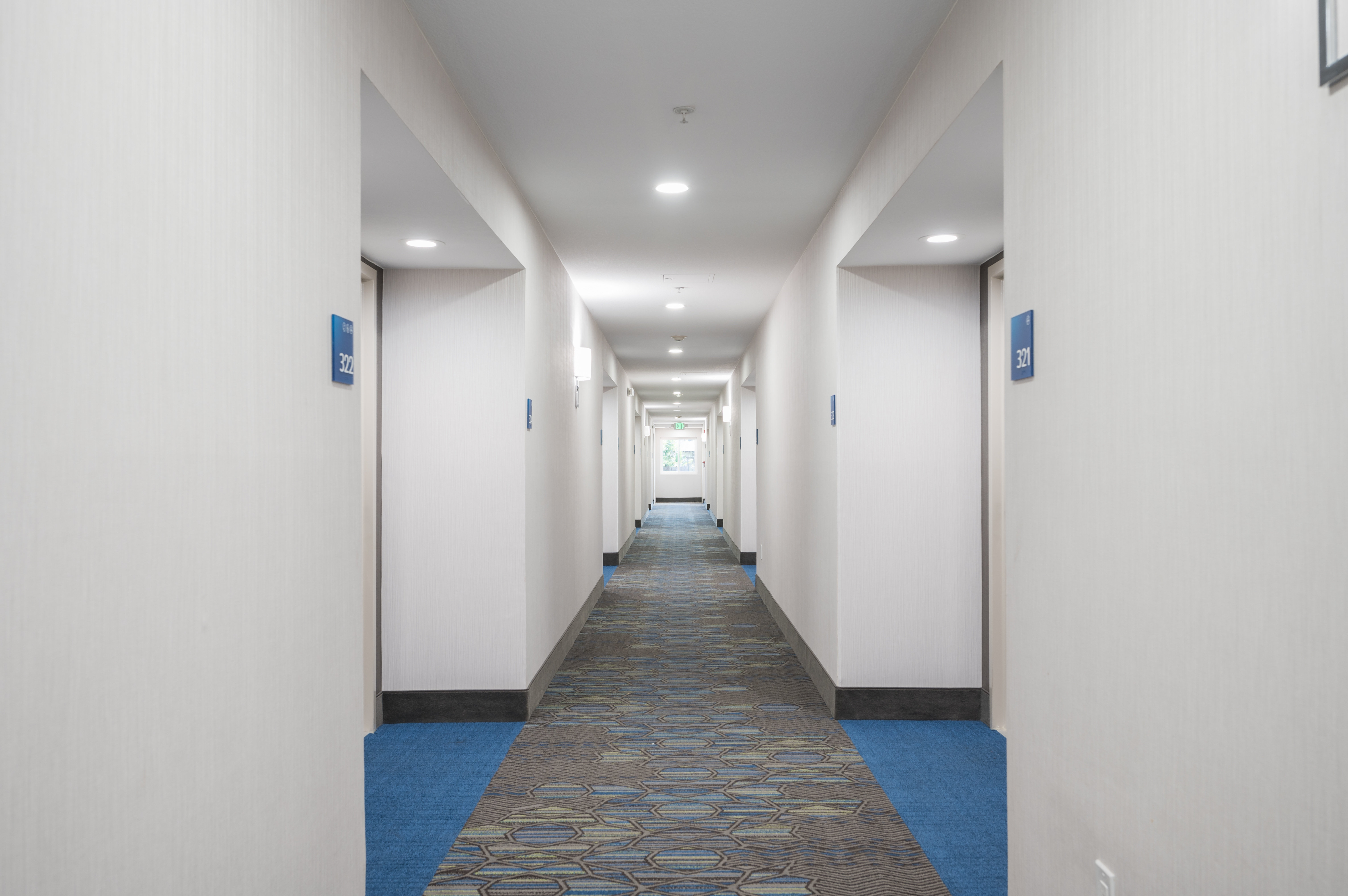 Holiday Inn Express Grover Beach 28/32
