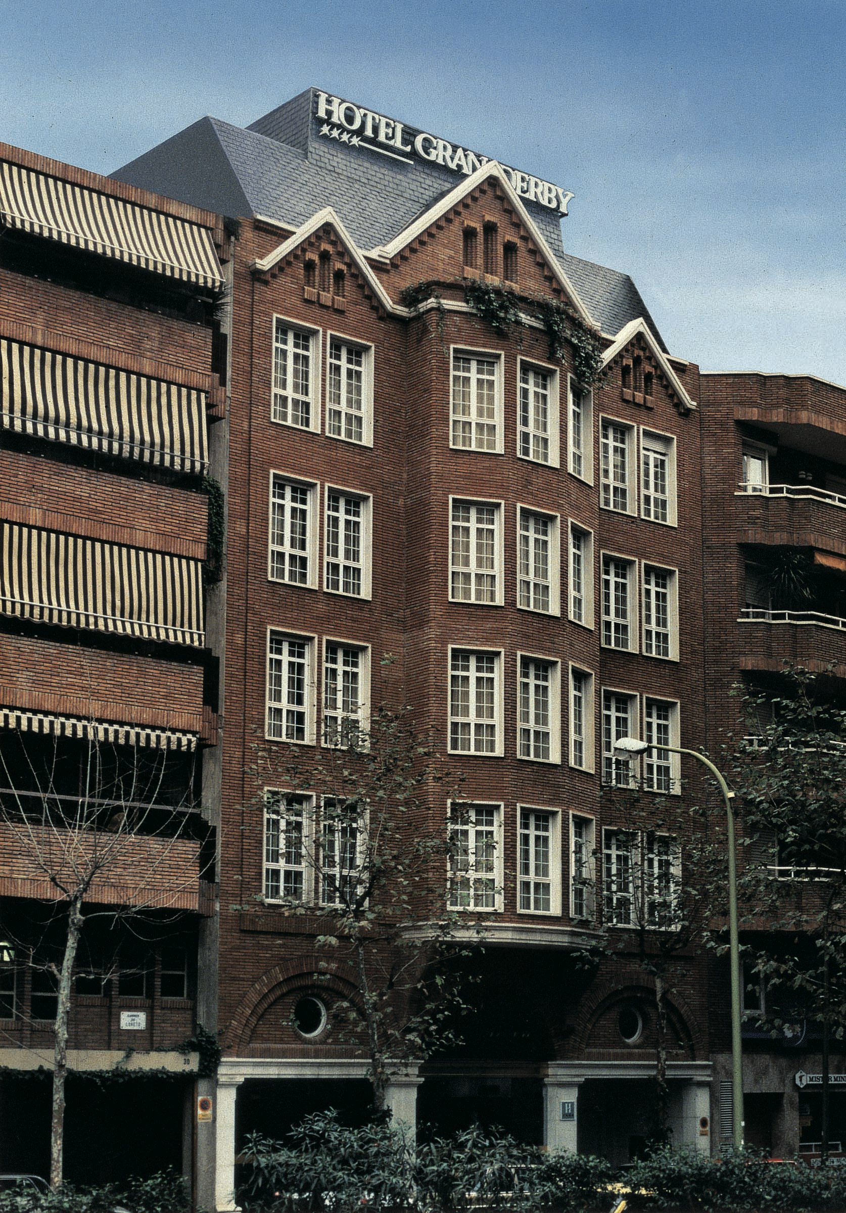 Gran Derby Suite Hotel 1/26