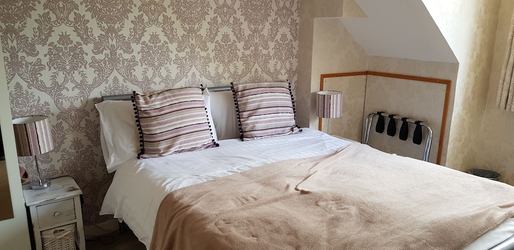 Coire Glas Guest House 10/28