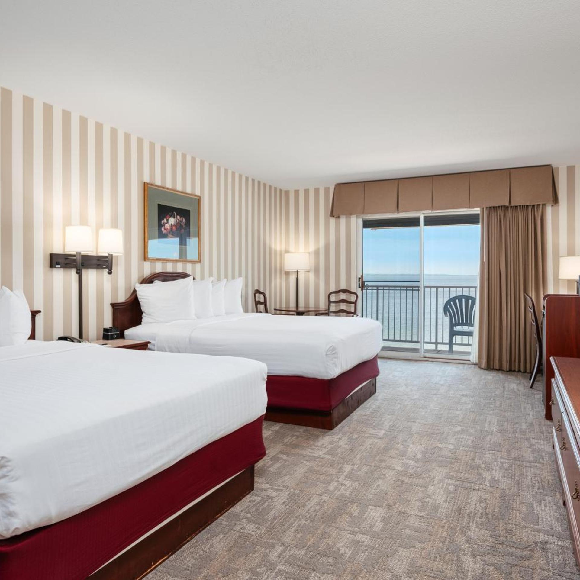 Room, 2 Queen Beds, Bay Front