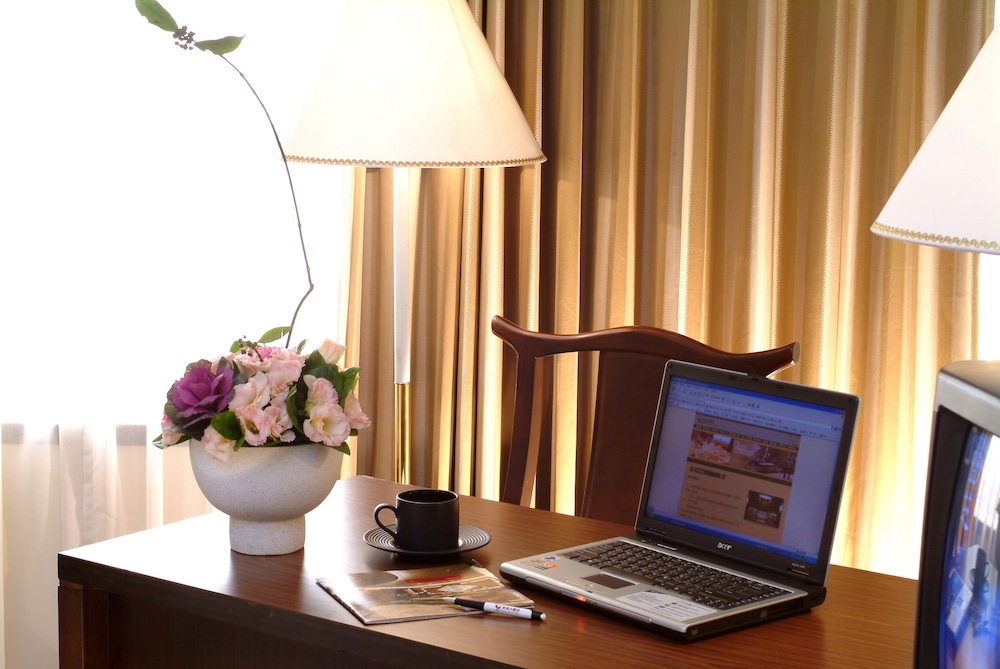 Kings Town Hotel 30/41