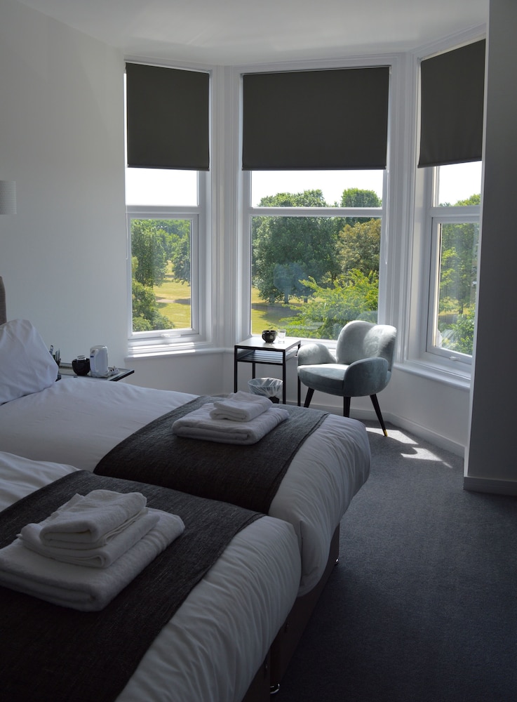 Q8 Boutique Hotel 8/34