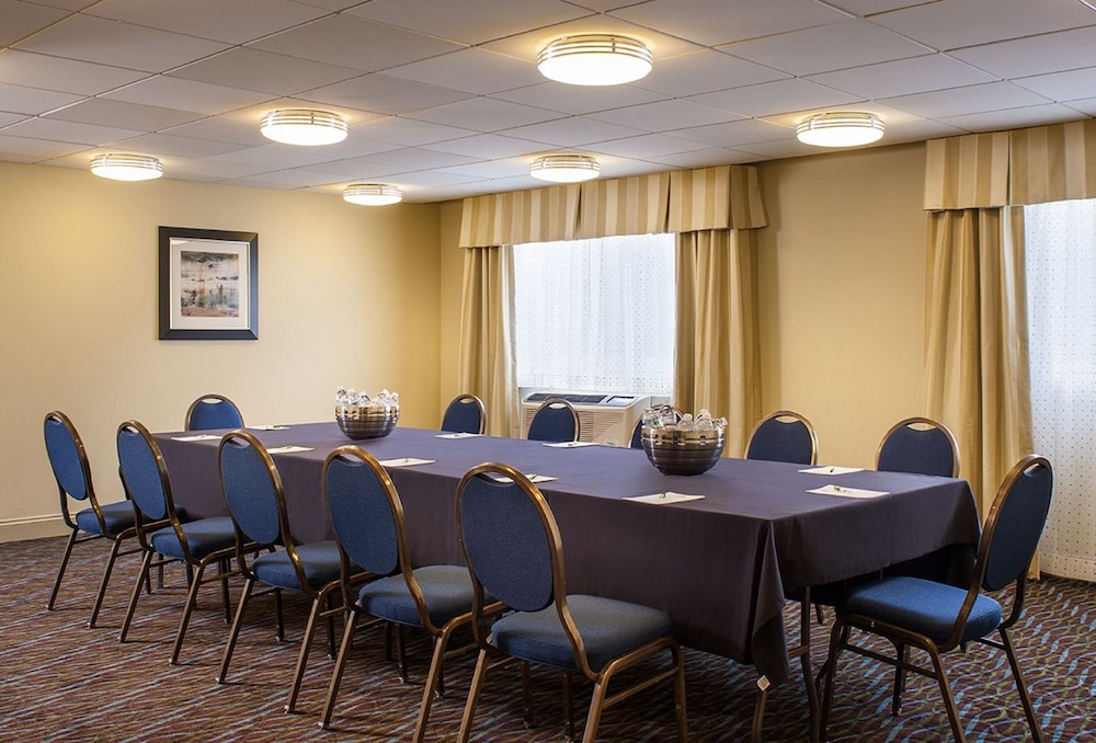 Holiday Inn Hartford Downtown Area 13/19