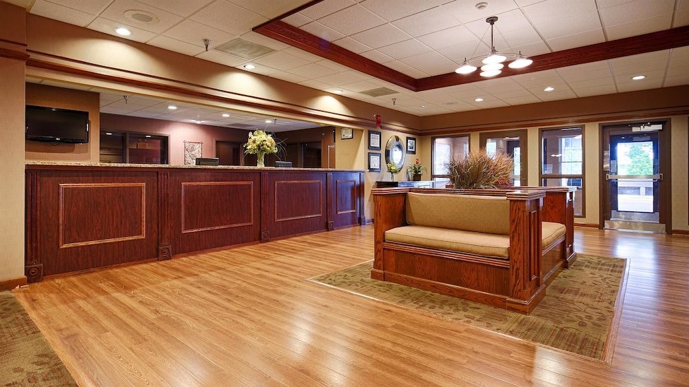 Best Western Plus Steeplegate Inn 13/51