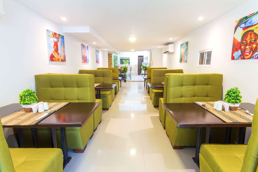 Hotel Avexi Suites By Geh Suites 18/22