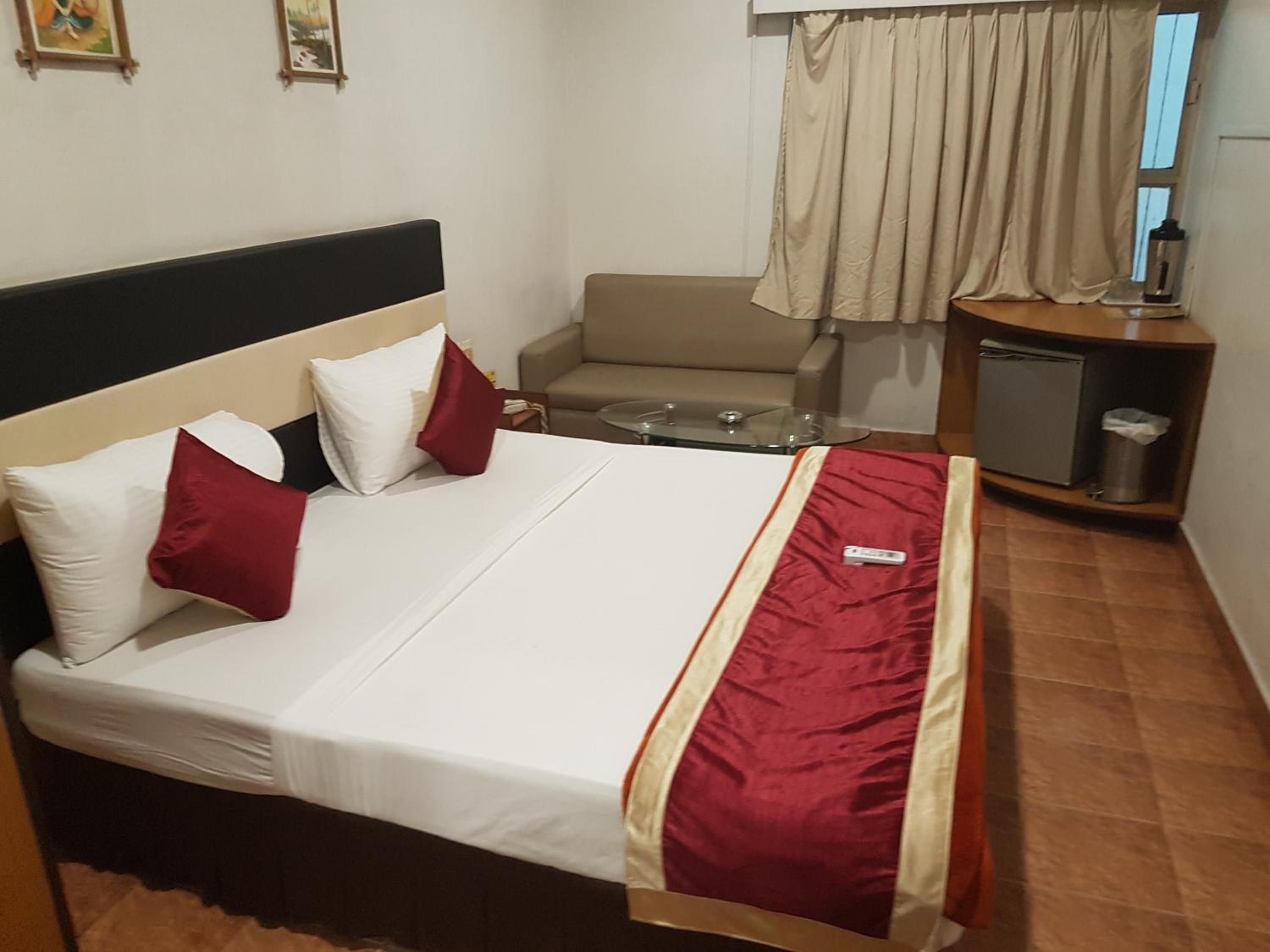 Oyo 1114 Hotel Sitara Paradise 13/26