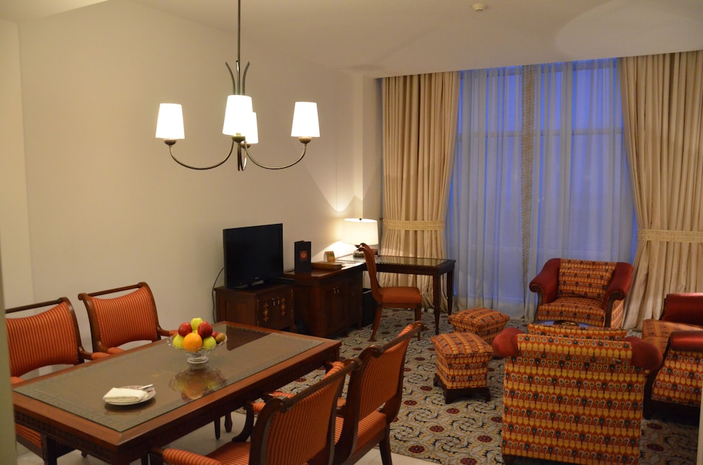 DUSHANBE SERENA HOTEL 58/70
